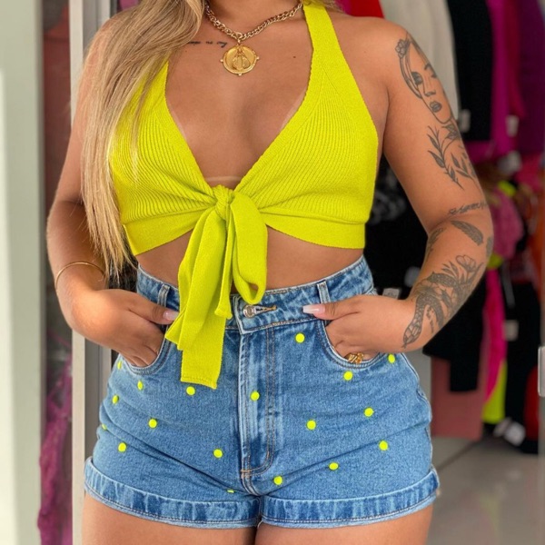 Short hot sale jeans neon