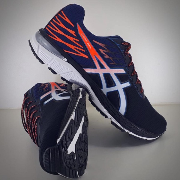 Asics primeira hot sale linha