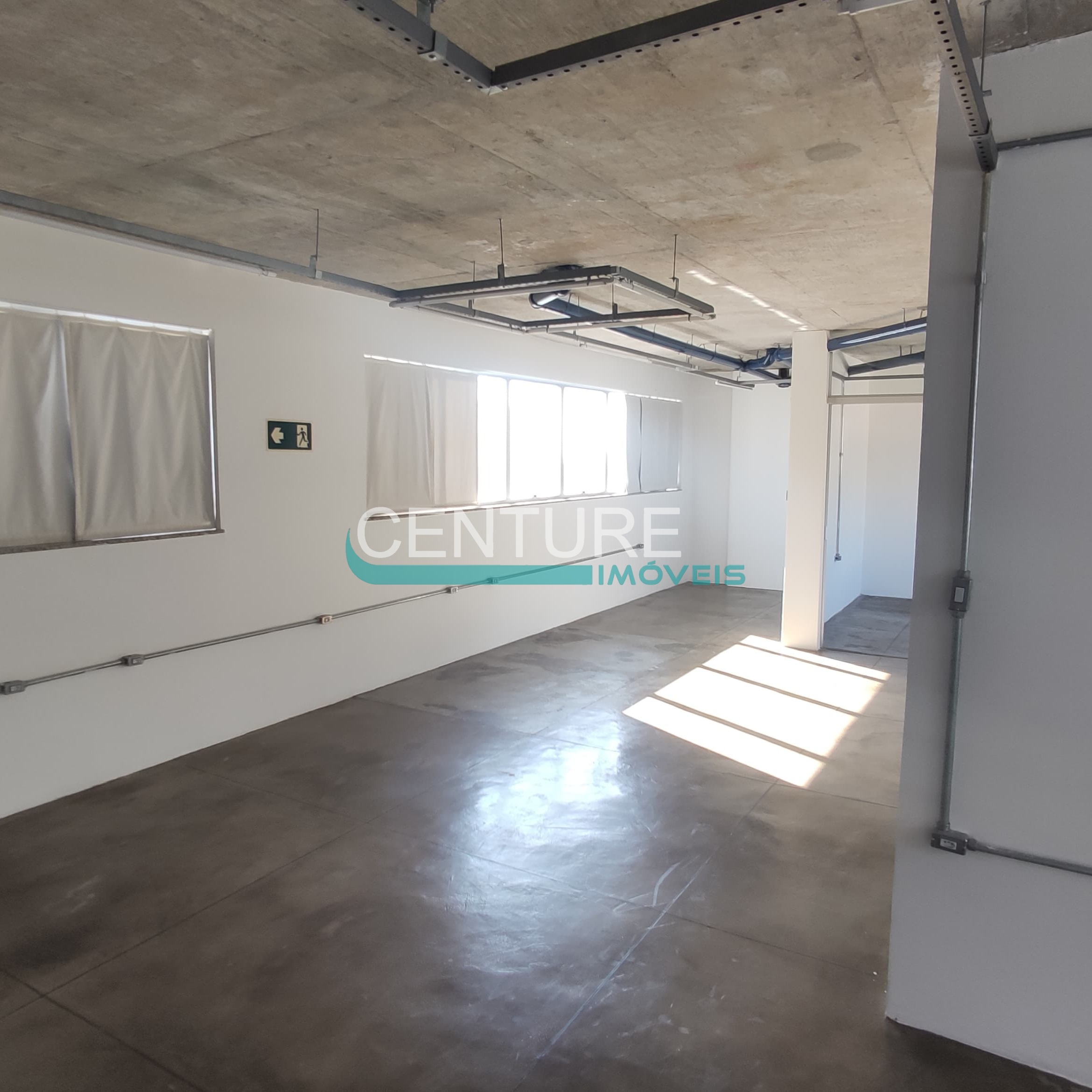 Sala de 145m² para venda no bairro Santa Lúcia - BH