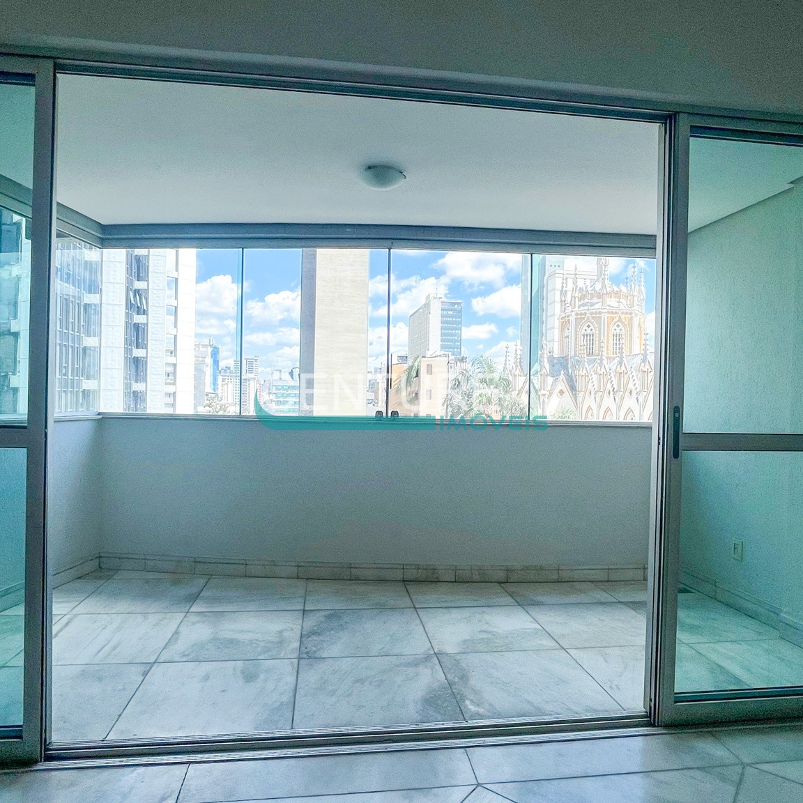 Imagem 6 do Apartamento à venda no Lourdes – 3 quartos, 1 suíte, 2 vagas – 100m² de conforto e elegância