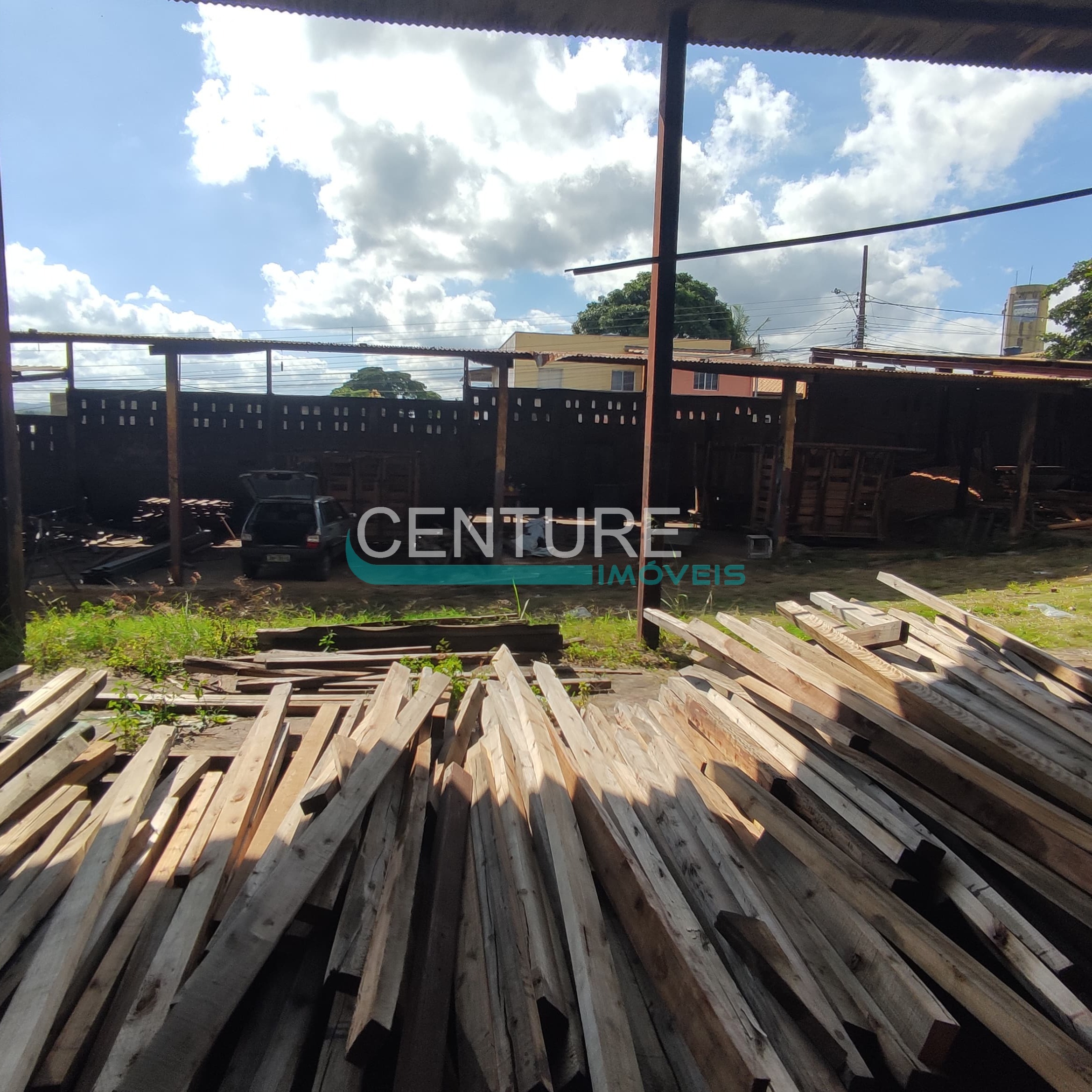 Galpão + Terreno de 6000m² para alugar no bairro Betim Industrial - Betim