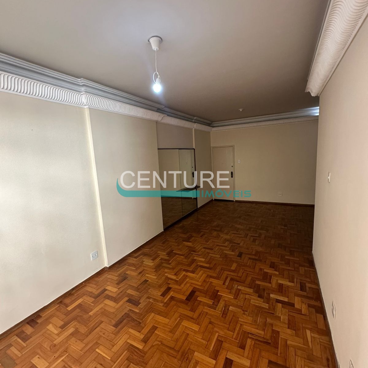 APARTAMENTO ESPAÇOSO PARA LOCAÇÃO – AV. AUGUSTO DE LIMA, 249