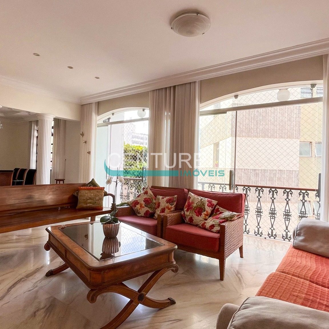Cobertura Duplex Espetacular de 358m² à Venda no Gutierrez – 7 Quartos, 3 Suítes e 4 Vagas
